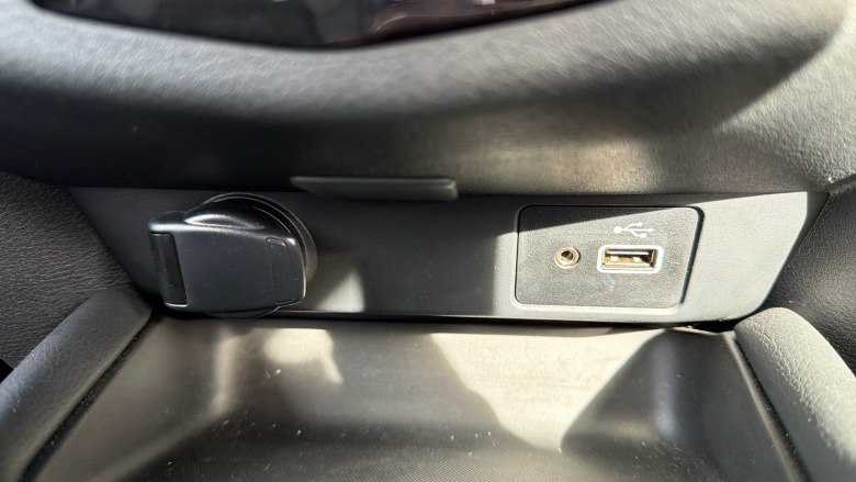 Nissan Juke 1.0 DiG-T 114 N-Connecta 5dr Petrol Hatchback